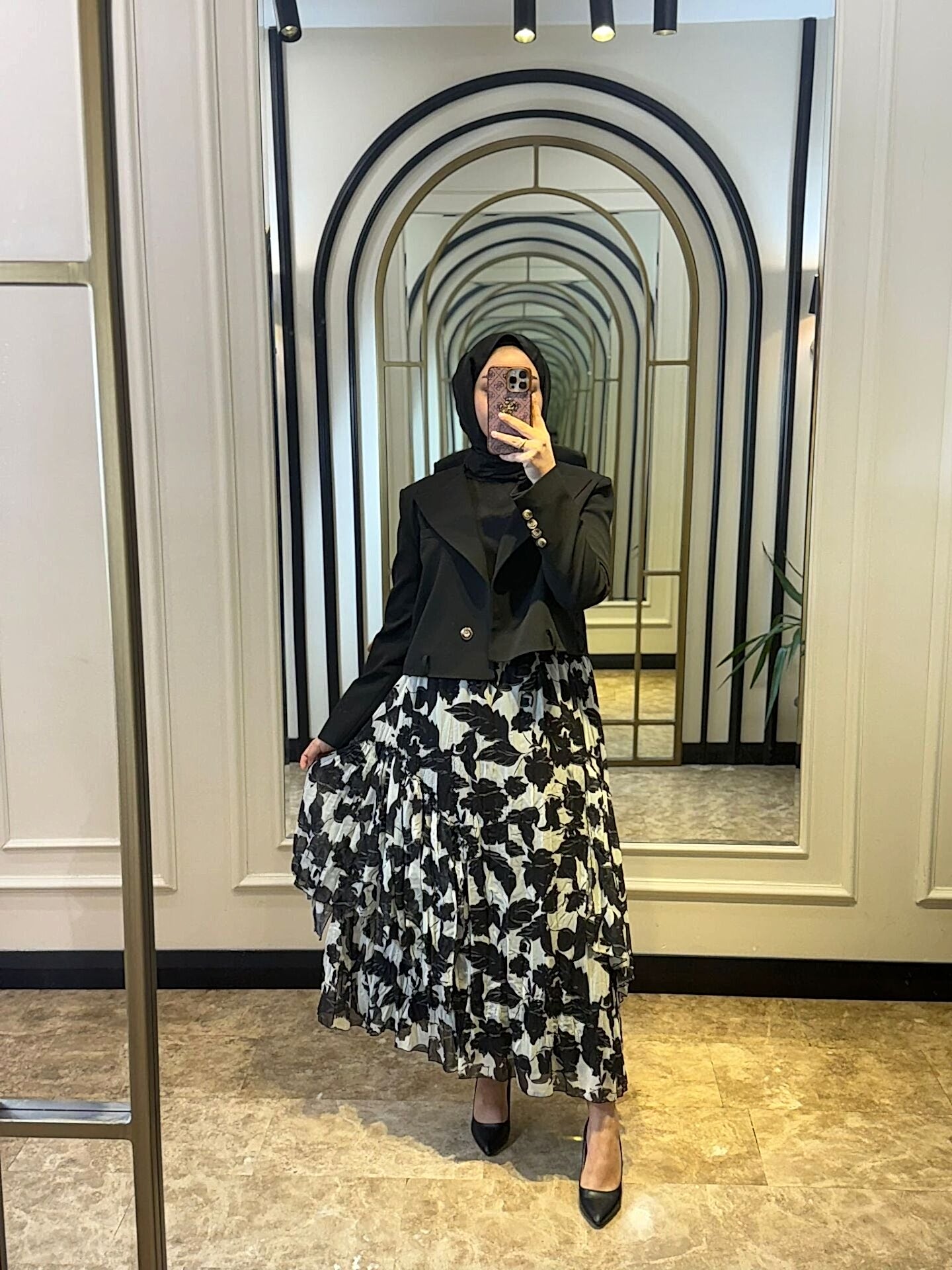 MSM SİYAH DESENLİ ETEK