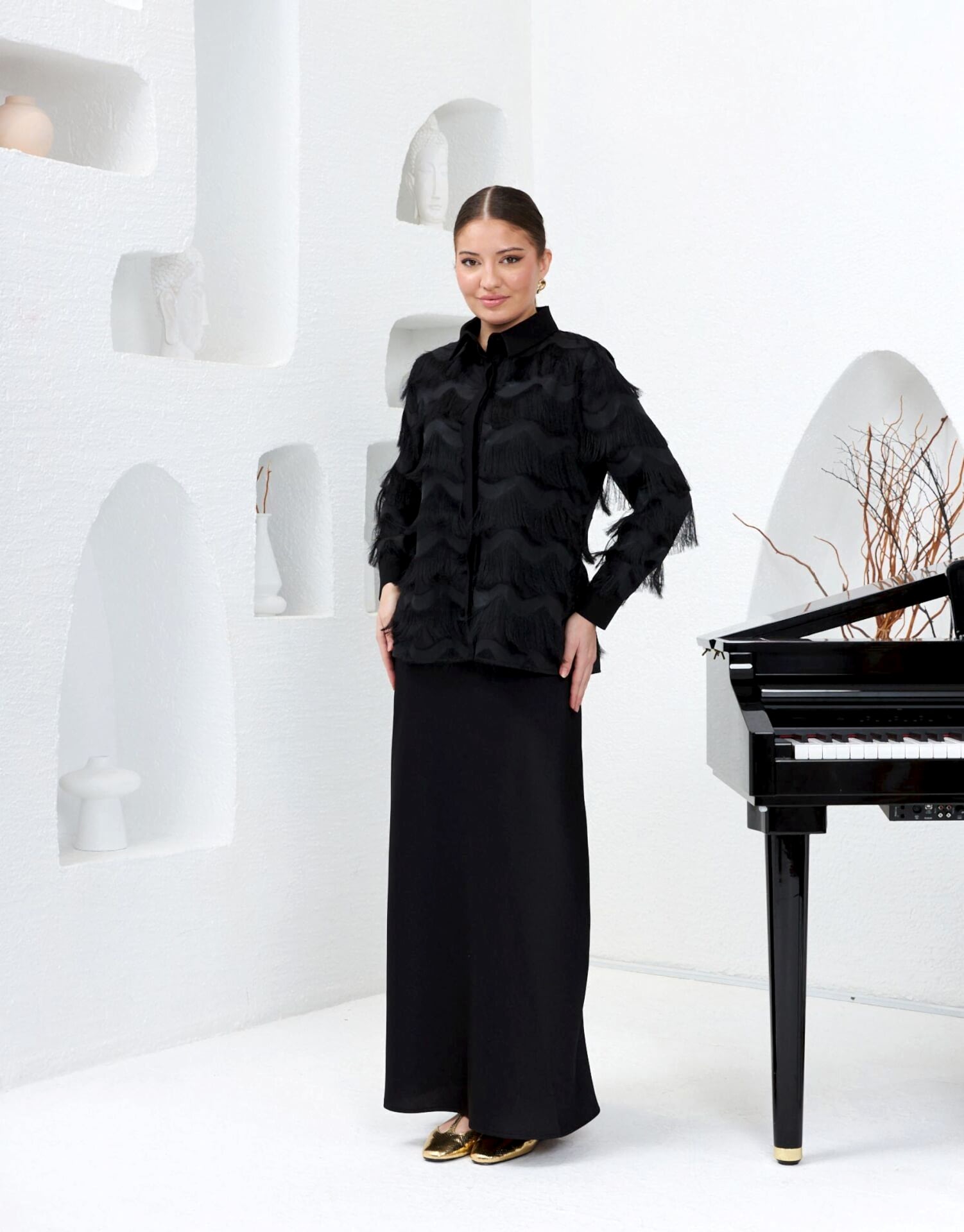 SELVİ ÇETİN  SATEN ETEK SİYAH