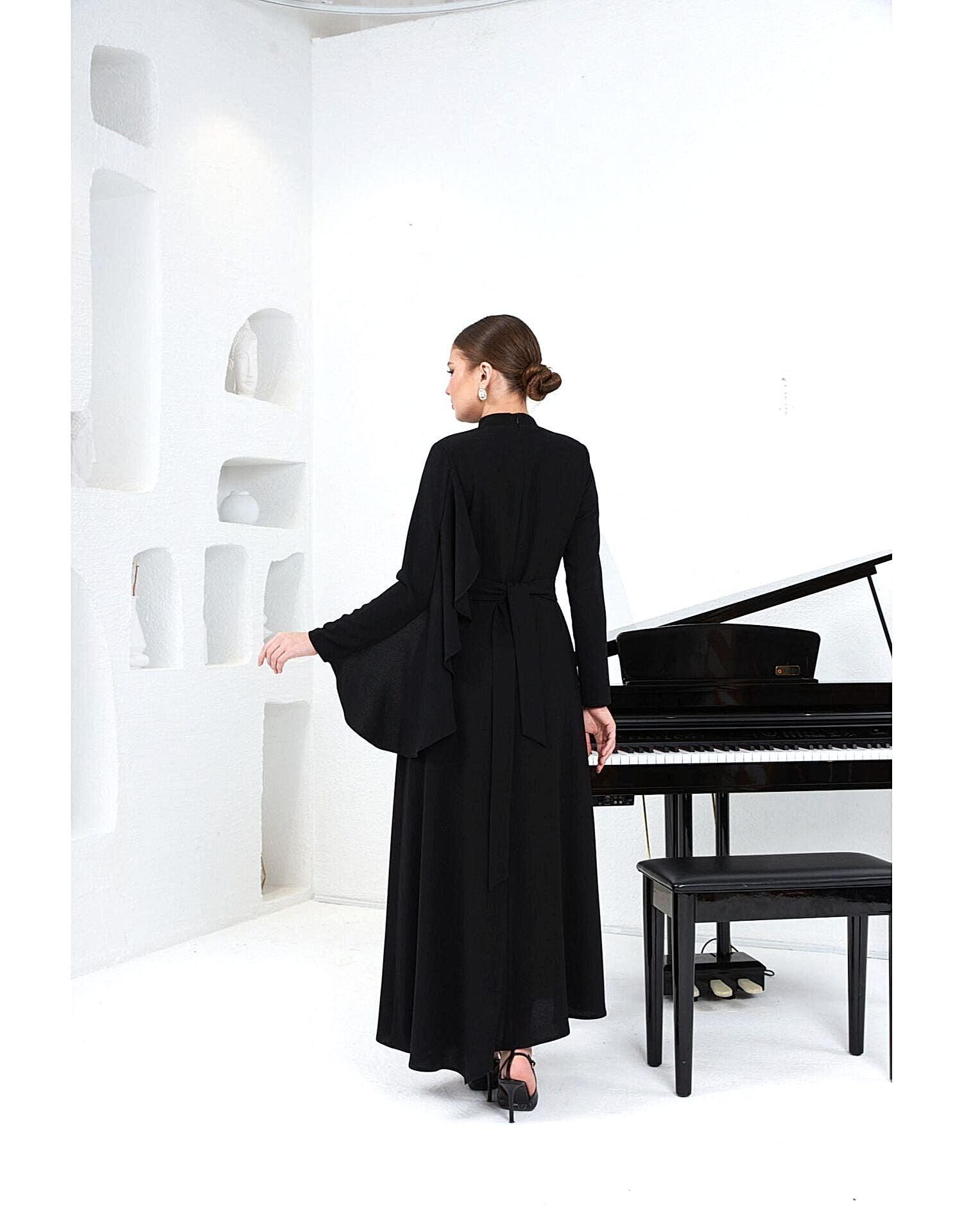 SELVİ ÇETİN TEK KOLU PELERİN ABİYE