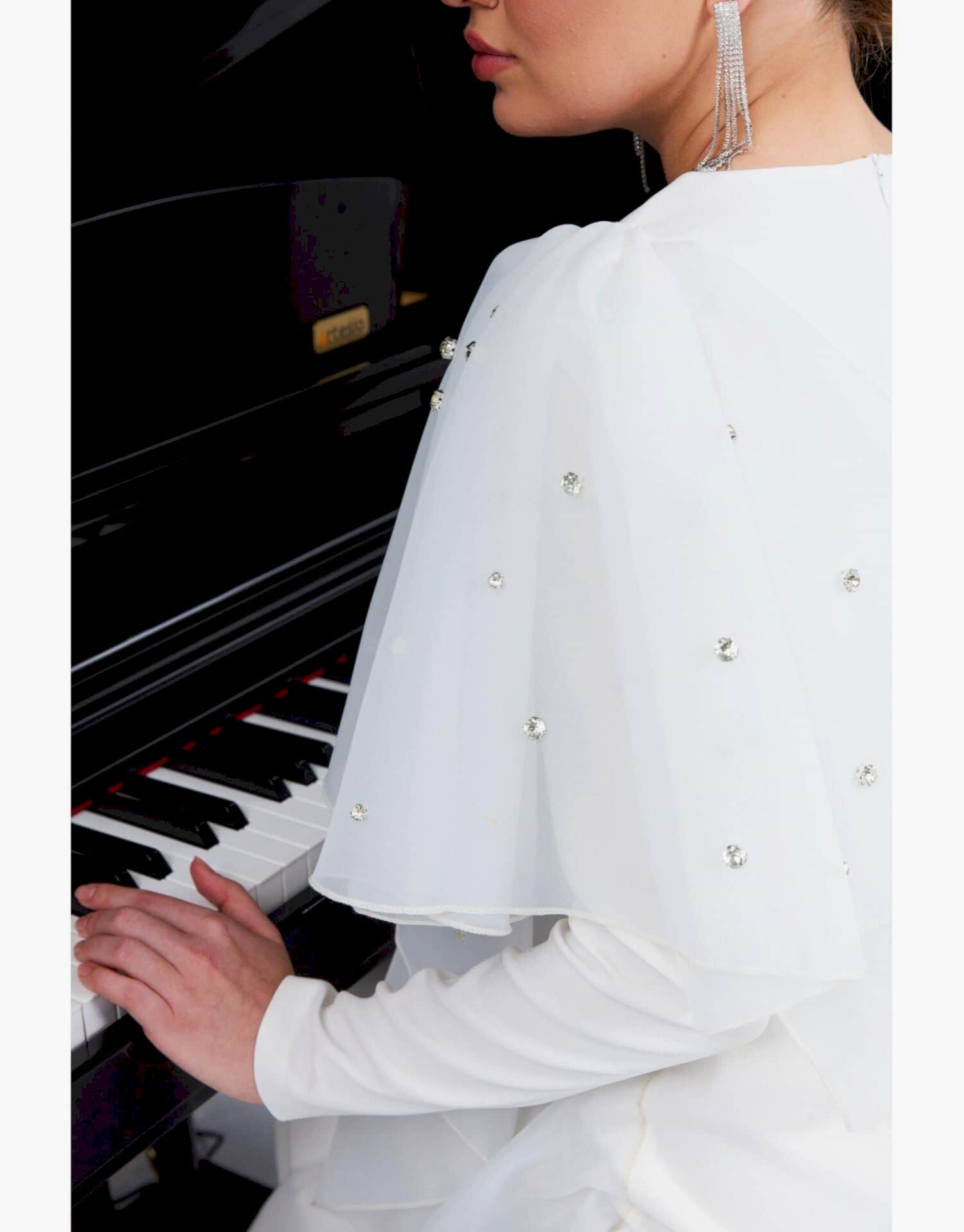 SELVİ ÇETİN ORGANİZELİ OMZU TAŞLI ABİYE